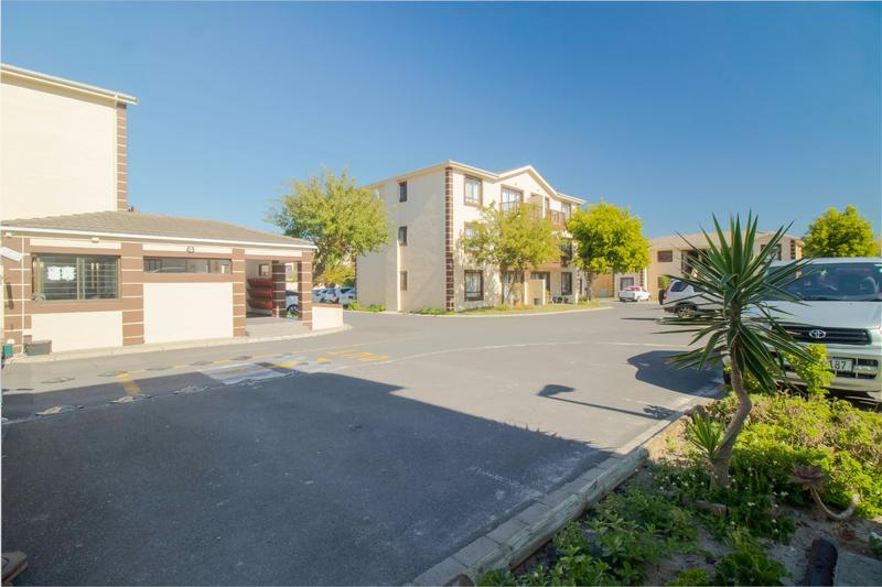 2 Bedroom Property for Sale in Parklands Western Cape